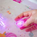 Glo-Pals-Kostki-sensoryczne-swiecace-w-wodzie-IDA-Ksiezniczka-1.jpg