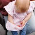 babyono-sliniak-fartuszek-rose-1.jpg