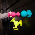 Fat-brain-toy-pipsquigz-przyssawki-bobo-z-grzechotka-3.jpg