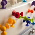 fat-brain-toys-przyssawki-squigz-delux-50-klockow-2.jpg