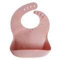 mushie śliniak silikonowy powder pink confetti