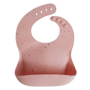 Śliniak silikonowy Powder Pink Confetti, Mushie