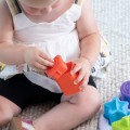 fat-brain-toys-sorter-ksztaltow-plugzy-3.jpg