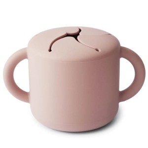 Kubek niewysypek na przekąski Blush, Mushie