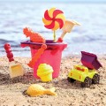 wiaderko z zabawkami do piachu