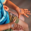 mama-maluje-tatuaze-zmywalne-zwierzeta-afryki-2.jpg