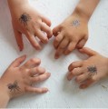 mama-maluje-tatuaze-zmywalne-pajeczaki-4.JPG