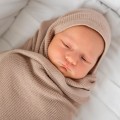 Lullalove-kocyk-mgielka-karmel-1.jpg