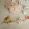 Little-dutch-drewniana-nawlekanka-little-farm-5.jpg