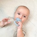 razbaby-gryzak-silikonowy-soczysta-malina-plus-blekitny-3.jpg