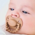 luu-kids-Smoczek-pozycjonujacy-milk-hazelnut-5.jpg