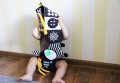 ksiazeczka-do-lozeczka-dla-niemowlat-bialo-czarna-krowka-kroweczka-hencztoys-5.jpg