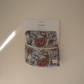 mushie-sliniak-z-dlugim-rekawem-retro-flowers-5.jpg