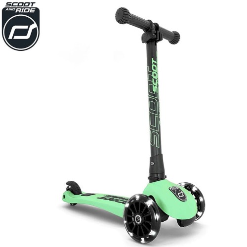 96359-4897033963596-SCOOTANDRIDE-Highwaykick-3-LED-Hulajnoga-skladana-ze-swiecacymi-kolkami-3-plus-Kiwi-(1).jpg