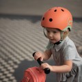 96389-4897033963893-SCOOTANDRIDE-Kask-XXS-S-dla-dzieci-1-5-lat-Peach-lifestyle-(1).jpg