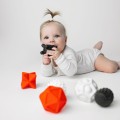 moms-care-pileczki-kontrastowe-sensoryczne-6-sztuk-4.jpg