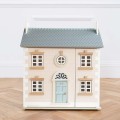 H107-bay-tree-house-on-wooden-floor-lifestyle.jpg