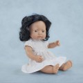 8413082332105-Lalka-dziewczynka-Latynoska-38-cm-Miniland-My-Friends-and-Me-3.jpg