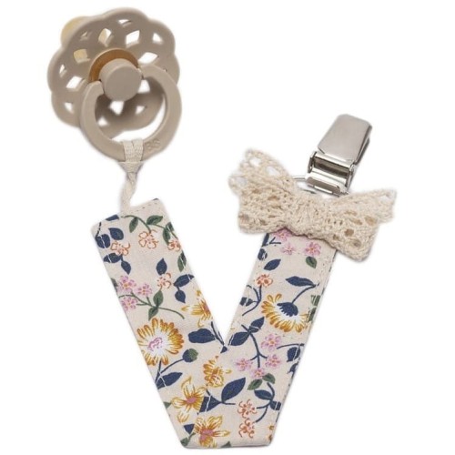 hi-little-one-zawieszka-do-smoczka-boho-flopi-powder-pom-pom.jpg