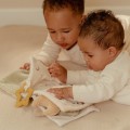 little-dutch-ksiazeczka-aktywizujaca-newborn-naturals-2.jpg