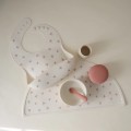 mushie-sliniak-silikonowy-bows-3.jpg
