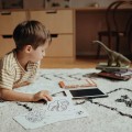 Podswietlany-tablet-do-rysowania-KIDYDRAW-MINI-dinozaury-kidywolf-2.jpg