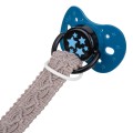 akuku-zawieszka-do-smoczka-bawelniana-dziergana-bezowa-3.jpg