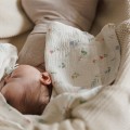 babyono-pieluszki-muslinowe-kwiatki-6.jpg