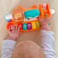 woopie-baby-interaktywne-pianino-edukacyjne-sensoryczne-lisek-led-grzechotki-1.jpg