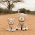 Little-dutch-przytulanka-lwica-25-cm-safari-friends-4.jpg