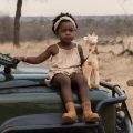 Little-dutch-przytulanka-zyrafa-safari-friends-5.jpg
