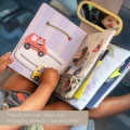 -taf-toys-Ksiazeczka-Manipulacyjna-do-Samochodu-Wesola-Podroz-3.jpg