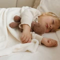 babyono-kocyk-z-przytulanka-smietankowy-1.jpg