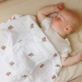 babyono-pieluszki-muslinowe-rozyczki-3.jpg