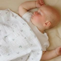 babyono-pieluszki-muslinowe-misie-z-listkami-2.jpg