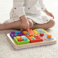 fat-brain-toy-playtab-sensoryczny-kwadrat-suwak-1.jpg