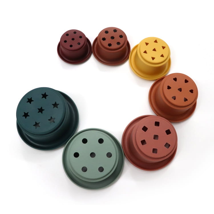 kubeczki-silikonowe-do-wanny